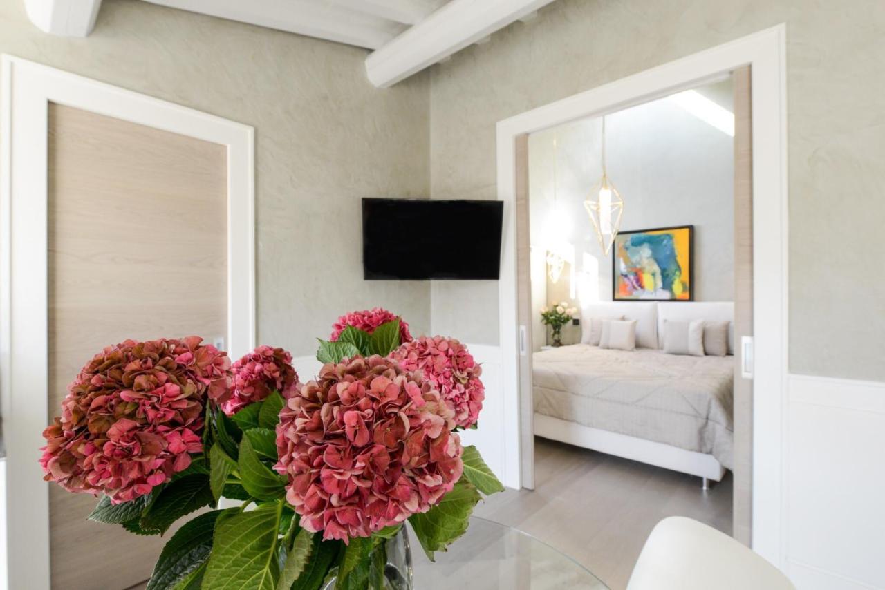 Duomo Suites Florence Exterior photo
